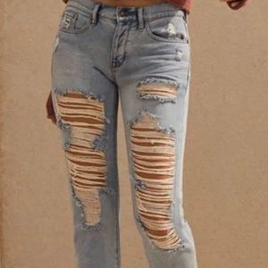 thrashed light wash ripped boyfriend jeans from pacsun